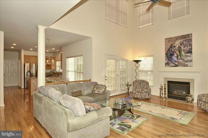 6317 Willowfield Way Springfield, VA 22150 - Photo 14 of 30 Family Room
