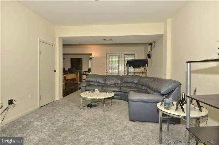6317 Willowfield Way Springfield, VA 22150 - Photo 3 of 30 Interior (General)