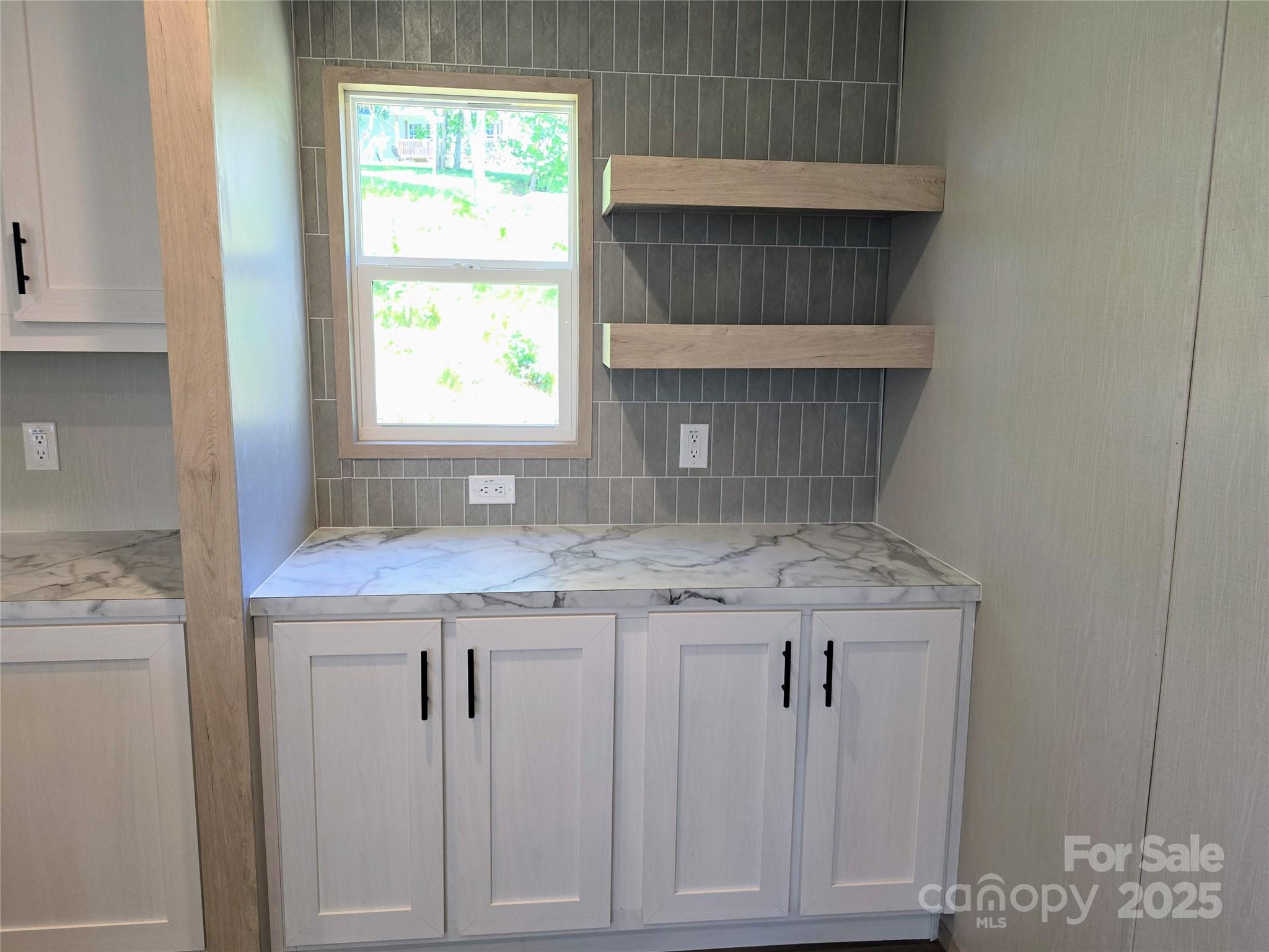 22 McGee Hl Road Fairview, NC 28730 - Photo 6 of 36