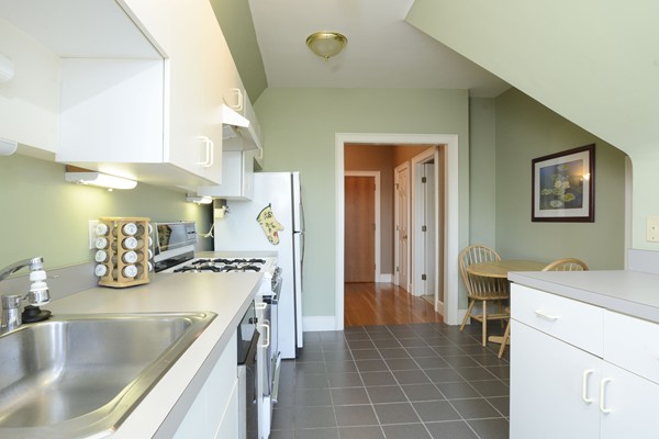 124 Winthrop Road, Unit 7 Brookline, MA 02445 - Photo 13 of 14