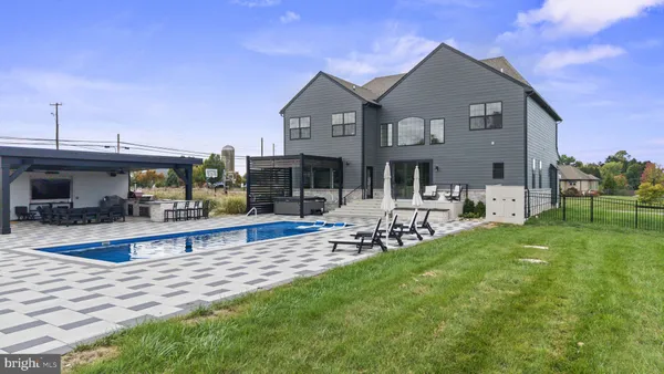 $1,549,900 | 2 Freedom Court, Mechanicsburg, PA 17050