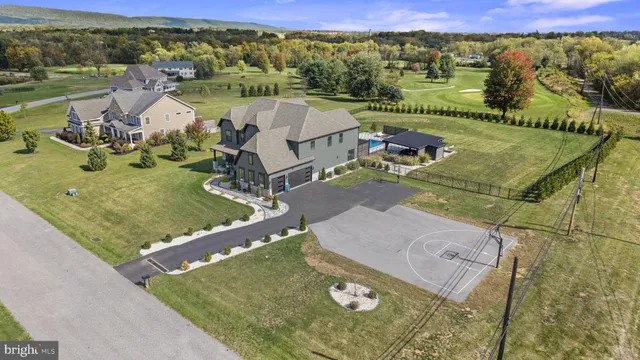$1,649,900 | 2 Freedom Court, Mechanicsburg, PA 17050