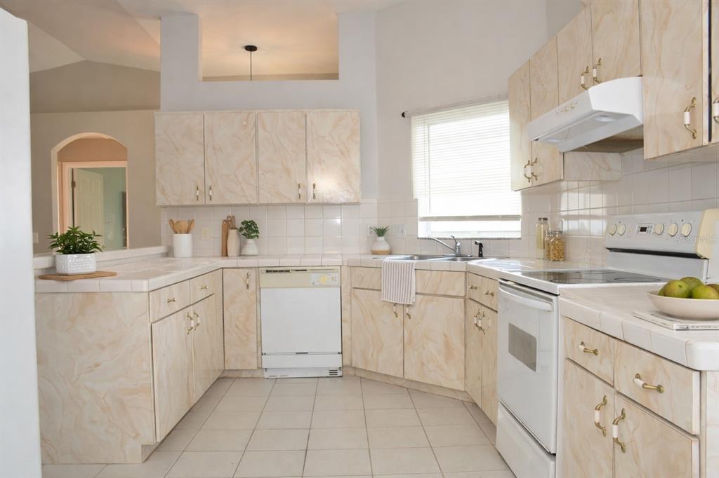 3 Burne Place Palm Coast, FL 32137 - Photo 10 of 34