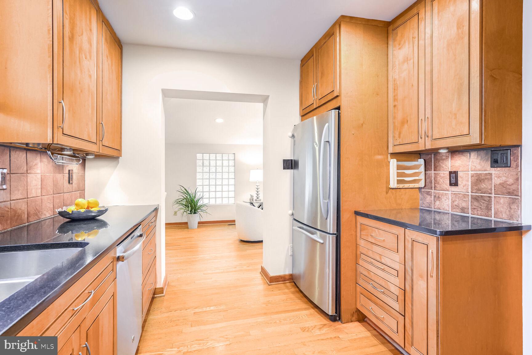 6545 Hitt Avenue McLean, VA 22101 - Photo 12 of 40