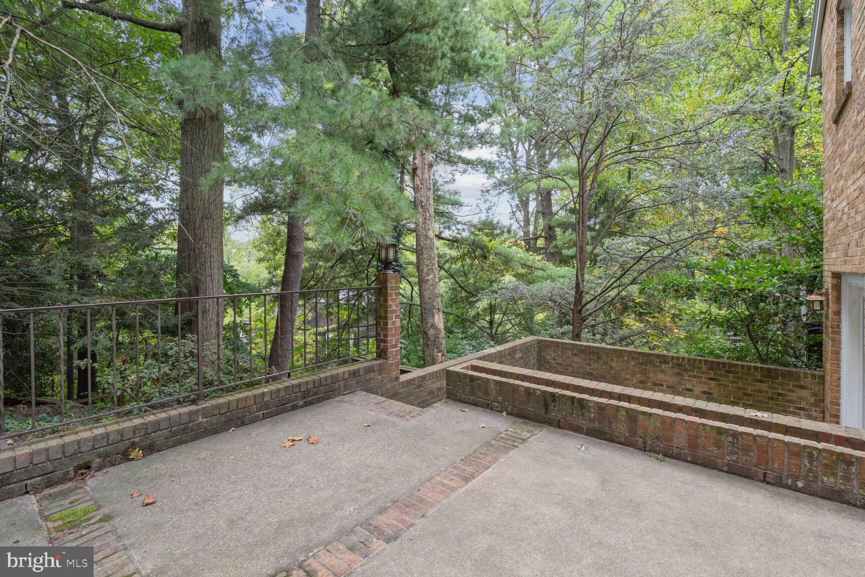 6545 Hitt Avenue McLean, VA 22101 - Photo 33 of 40