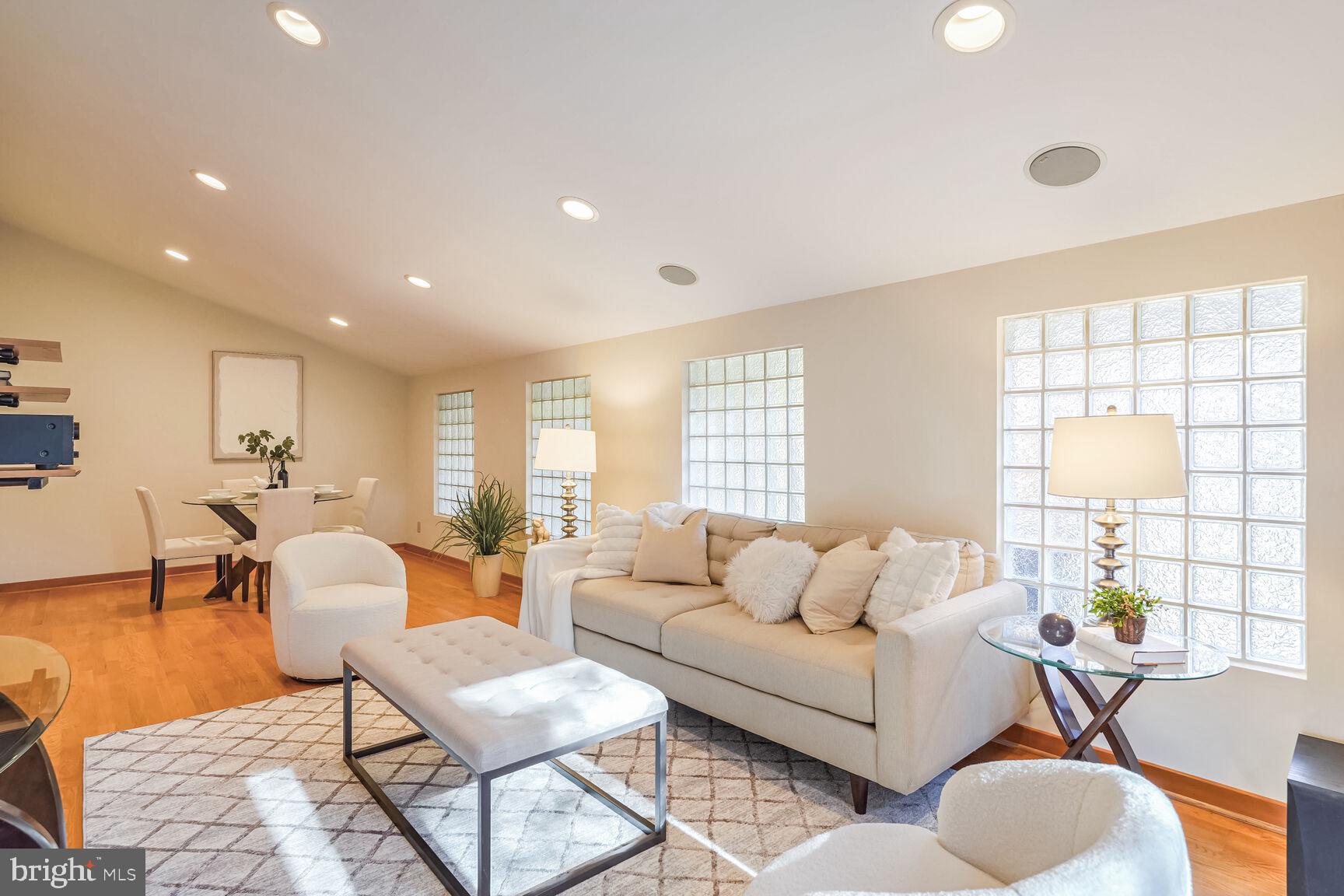 6545 Hitt Avenue McLean, VA 22101 - Photo 7 of 40