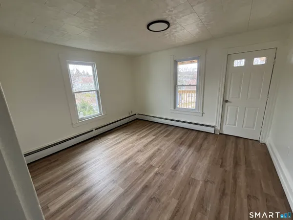 $1,550 | 11 Roosevelt Avenue, Plymouth, CT 06786