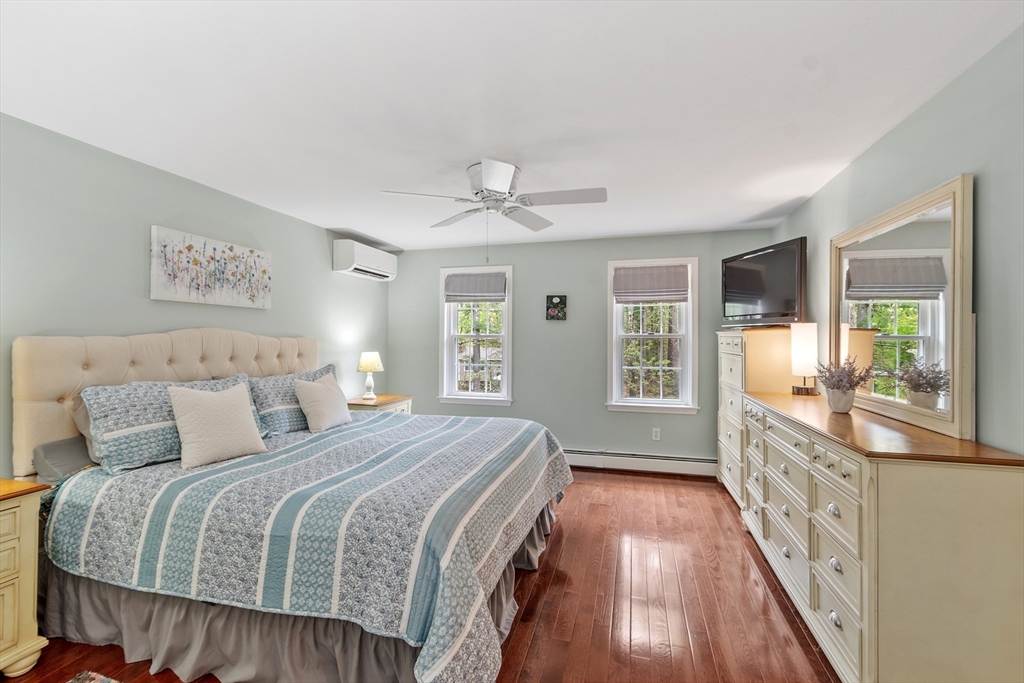 60 Searle Street Georgetown, MA 01833 - Photo 10 of 24