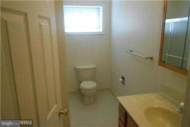 12634 Bristersburg Road Midland, VA 22728 - Photo 22 of 29 Bath