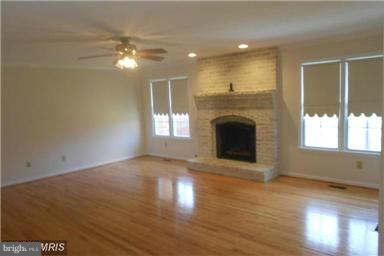 12634 Bristersburg Road Midland, VA 22728 - Photo 7 of 29 Living Room