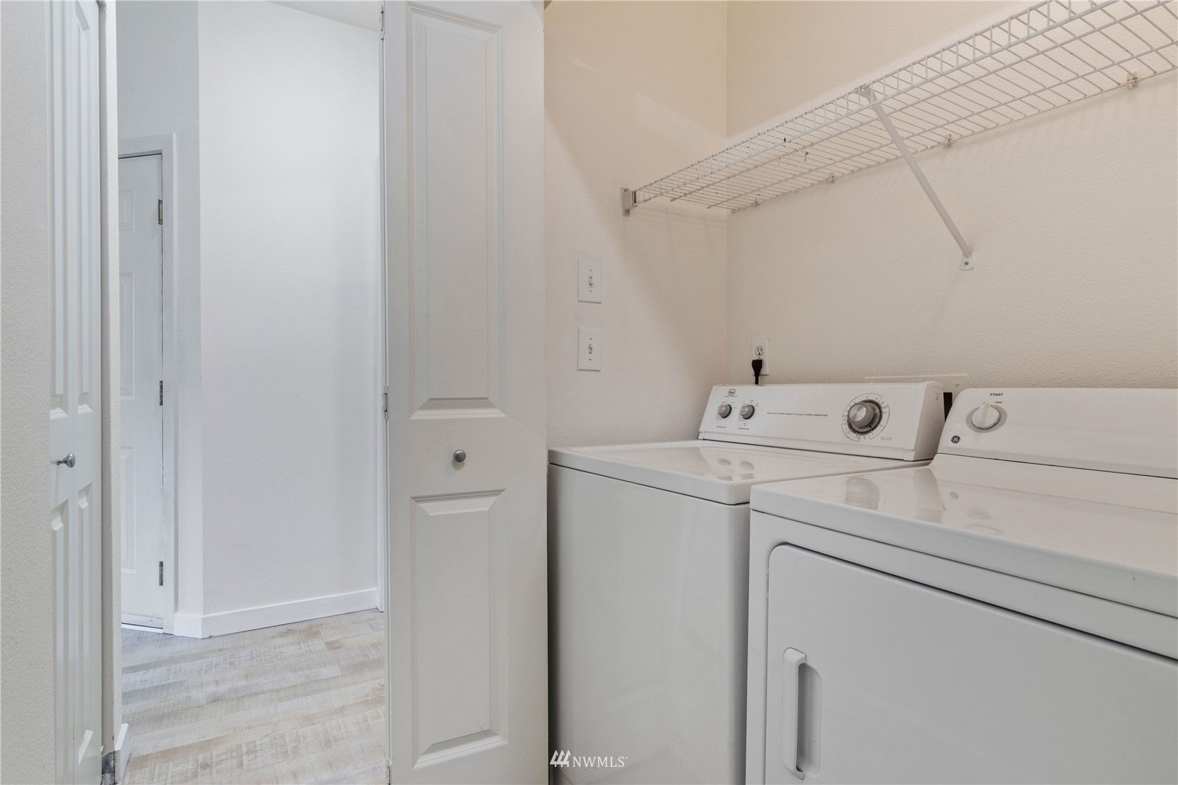 3901 243rd Place Southeast, Unit O102 Bothell, WA 98021 - Photo 20 of 32 a utility room with dryer and washer