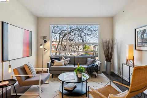 $599,000 | 6465 San Pablo Avenue, Unit 203, Oakland, CA 94608