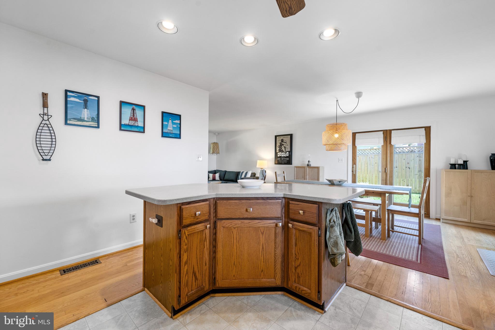 13555 South View Road Newburg, MD 20664 - Photo 14 of 74 Kitchen island
