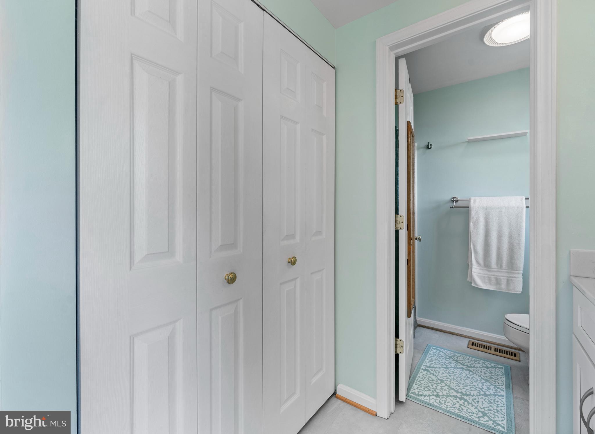 13555 South View Road Newburg, MD 20664 - Photo 22 of 74 Attached primary bathroom