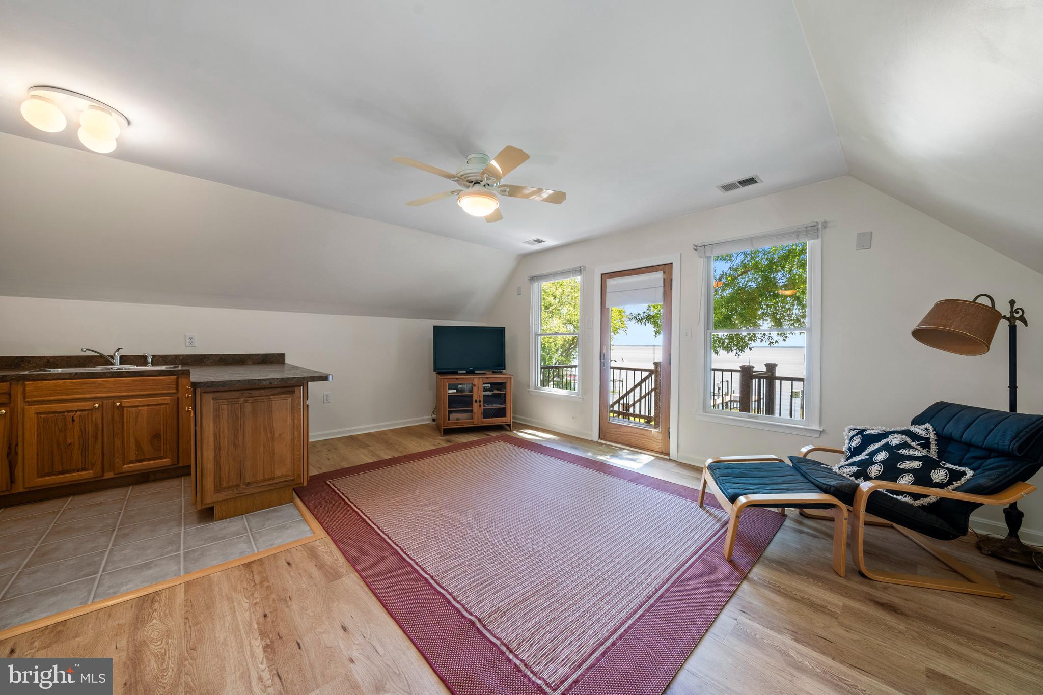 13555 South View Road Newburg, MD 20664 - Photo 44 of 74 In-law suite family room