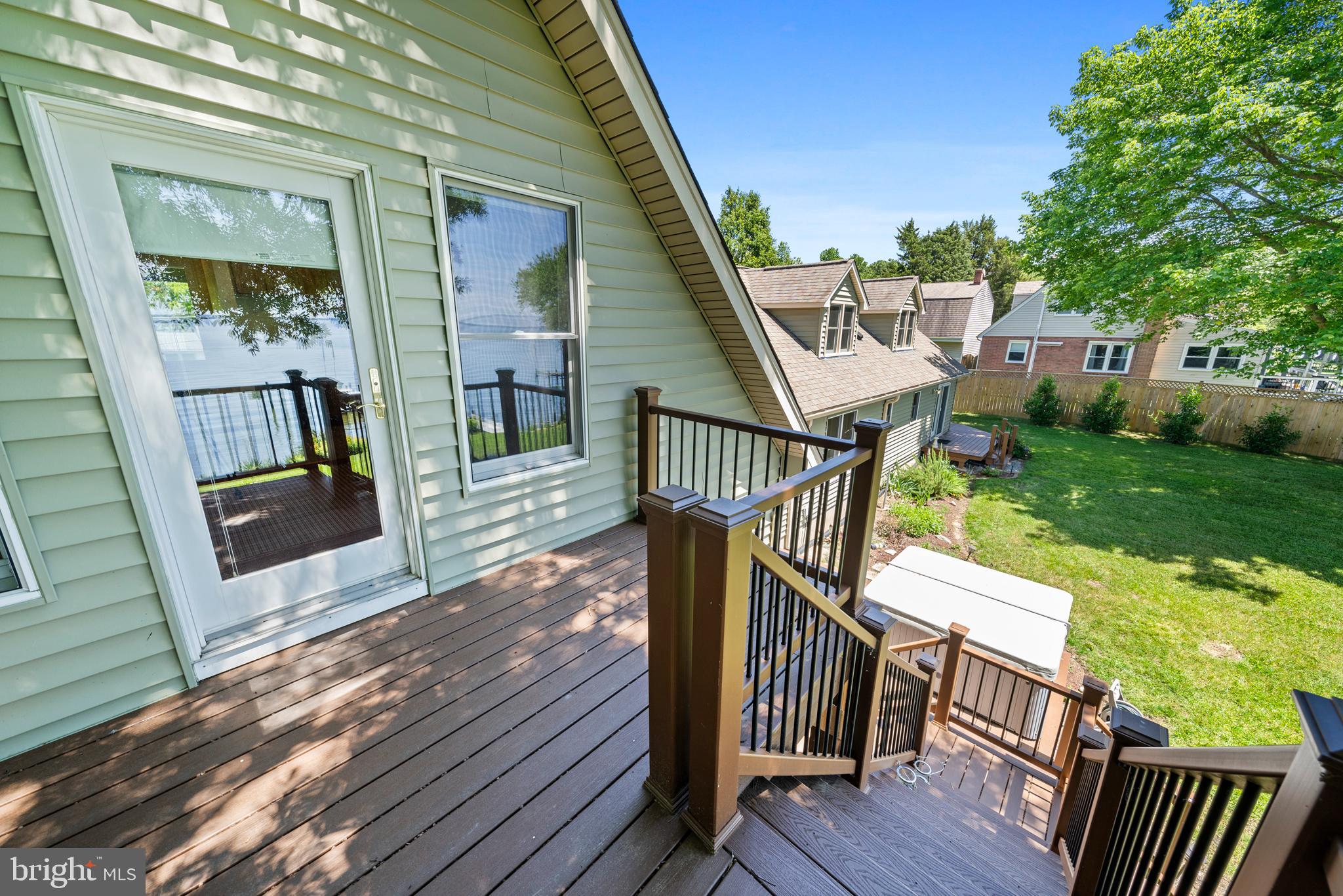 13555 South View Road Newburg, MD 20664 - Photo 47 of 74 Steps down to lower level deck