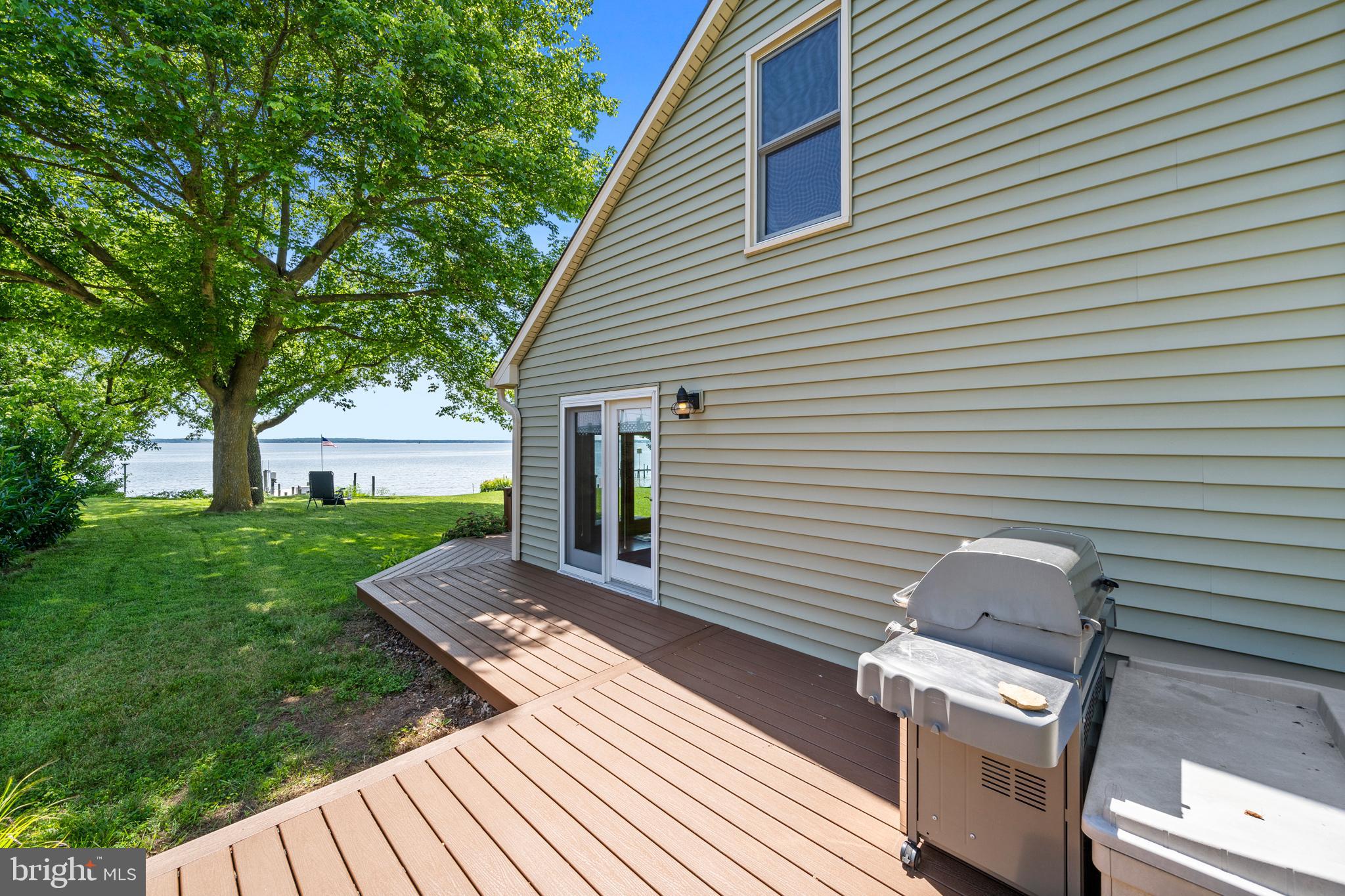 13555 South View Road Newburg, MD 20664 - Photo 58 of 74 Wrap-around deck