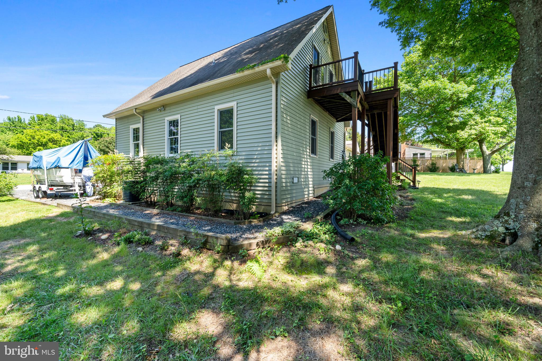 13555 South View Road Newburg, MD 20664 - Photo 60 of 74 Side yard