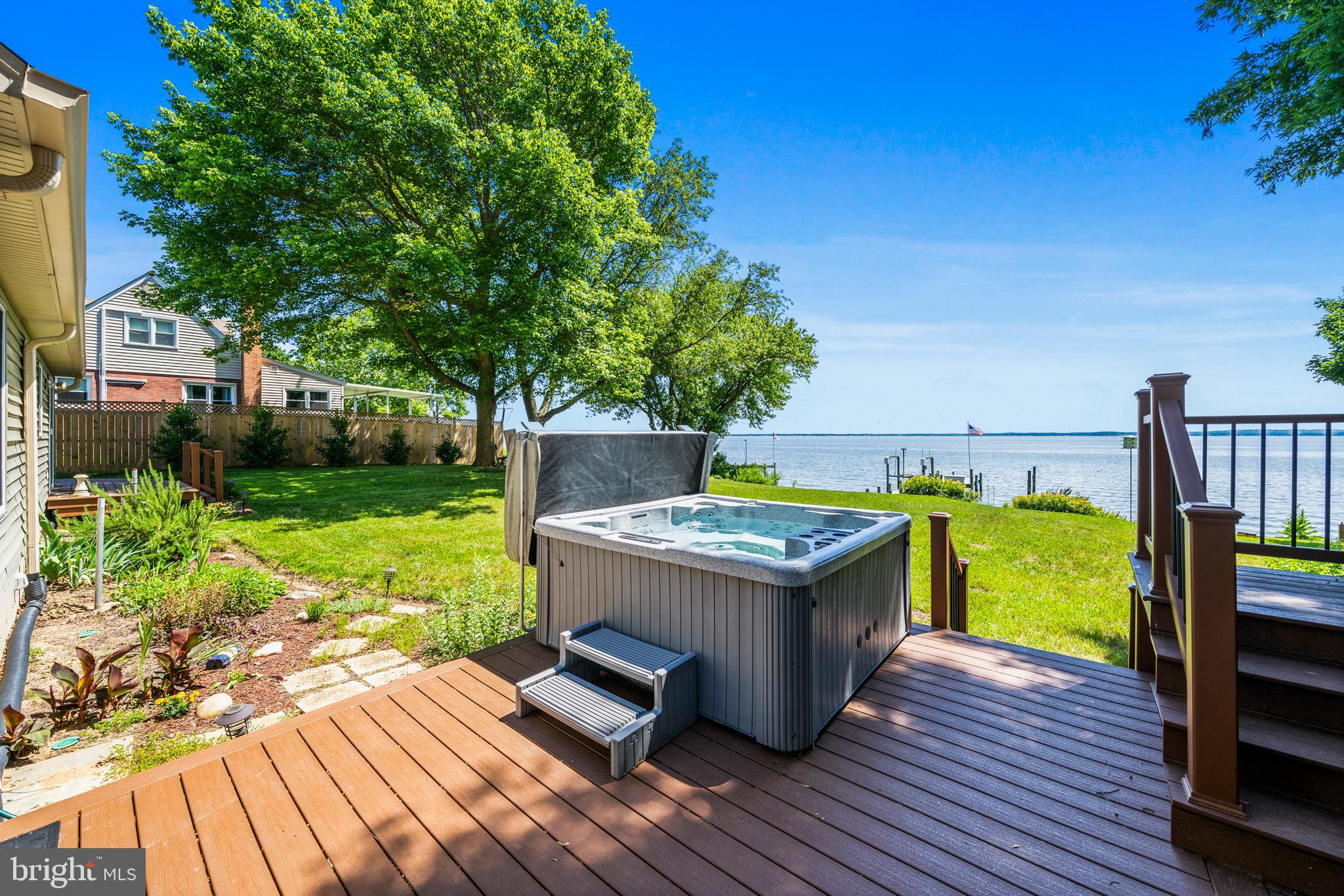 13555 South View Road Newburg, MD 20664 - Photo 62 of 74 Back deck with hot tub