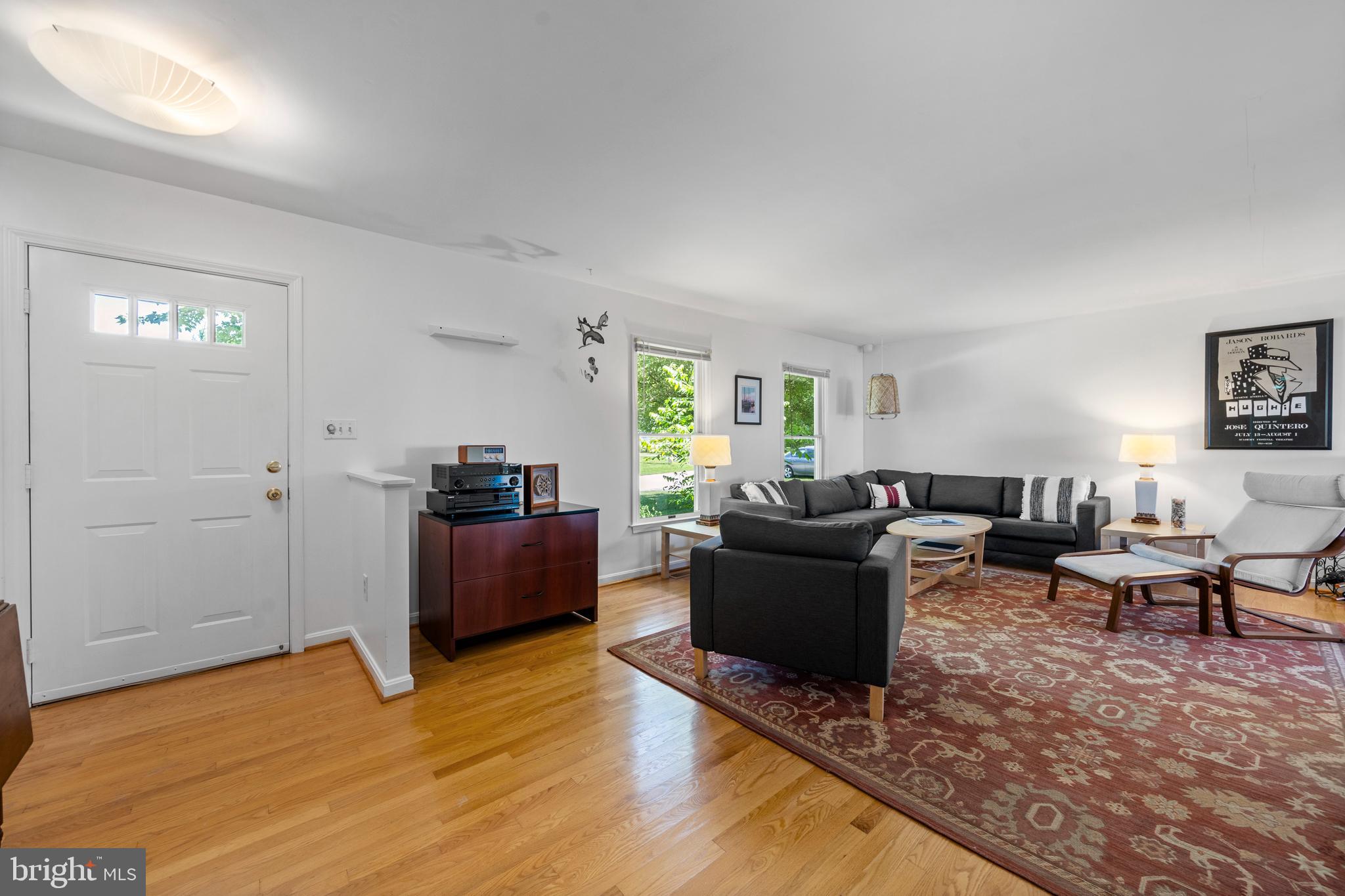 13555 South View Road Newburg, MD 20664 - Photo 7 of 74 Entryway into family room