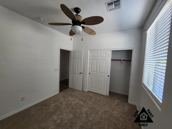$2,200 | 7239 North 89th Drive, Glendale, AZ 85305