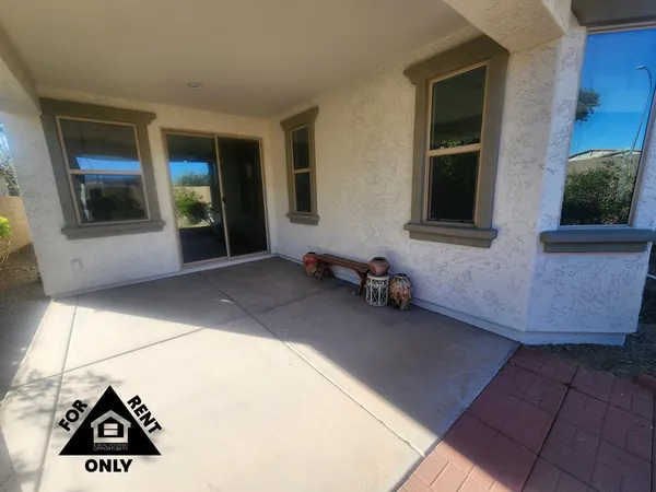 $2,200 | 7239 North 89th Drive, Glendale, AZ 85305