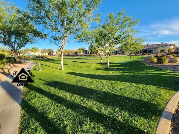 $2,200 | 7239 North 89th Drive, Glendale, AZ 85305