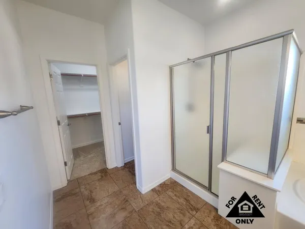 $2,200 | 7239 North 89th Drive, Glendale, AZ 85305