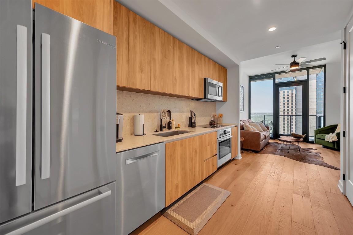 84 East Avenue, Unit 3208 Austin, TX 78701 - Photo 11 of 19