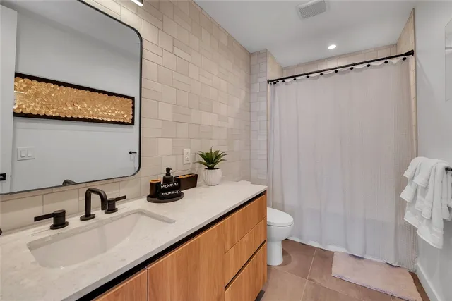 $3,600 | 84 East Avenue, Unit 3208, Austin, TX 78701