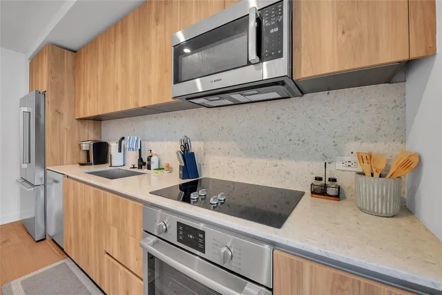 $3,600 | 84 East Avenue, Unit 3208, Austin, TX 78701