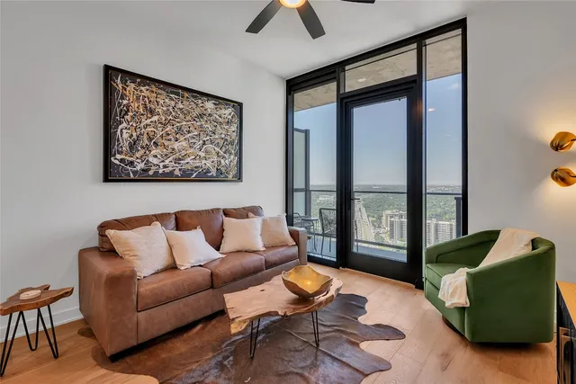 $3,600 | 84 East Avenue, Unit 3208, Austin, TX 78701