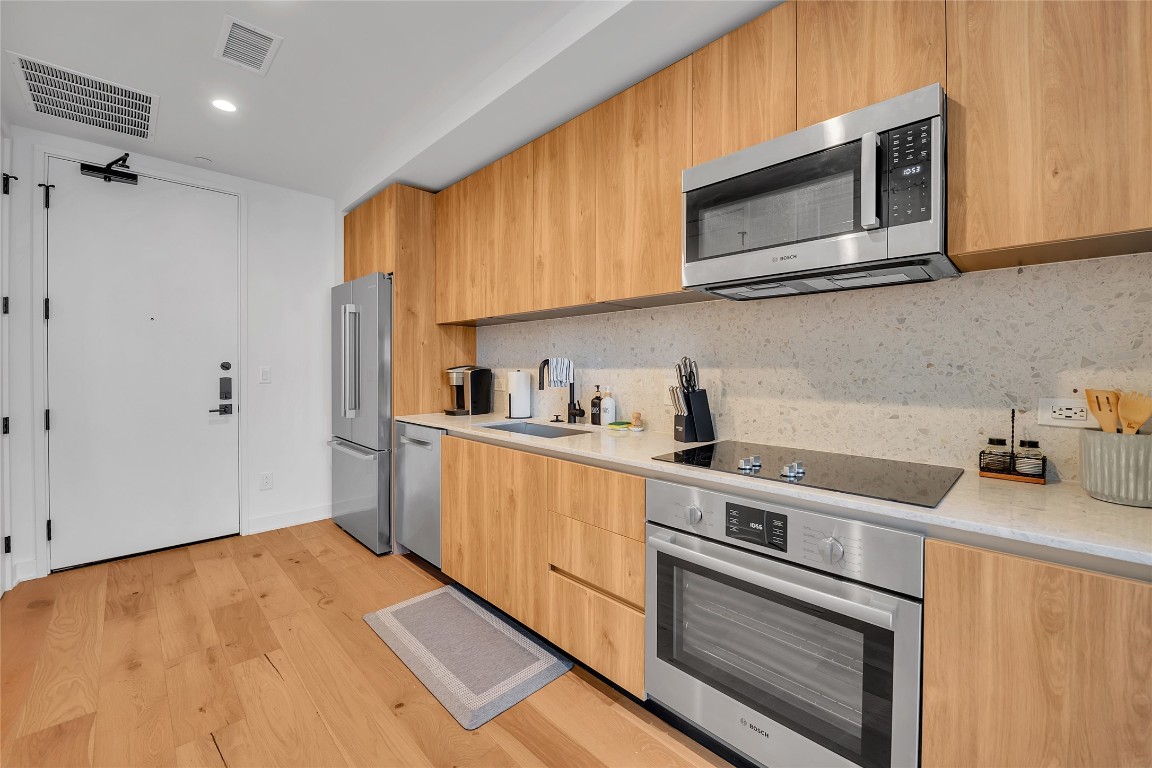 84 East Avenue, Unit 3208 Austin, TX 78701 - Photo 10 of 19