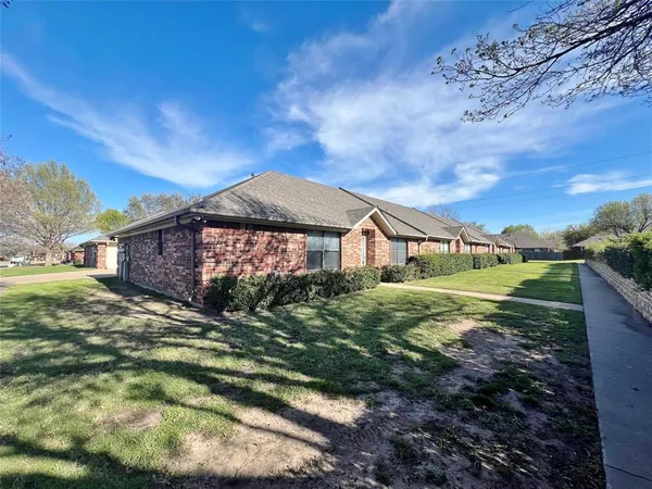 $1,650 | 938 Austin Court, Weatherford, TX 76086