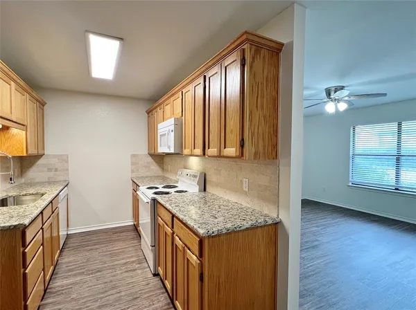$1,650 | 938 Austin Court, Weatherford, TX 76086