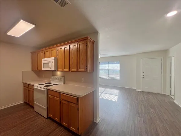 $1,650 | 938 Austin Court, Weatherford, TX 76086