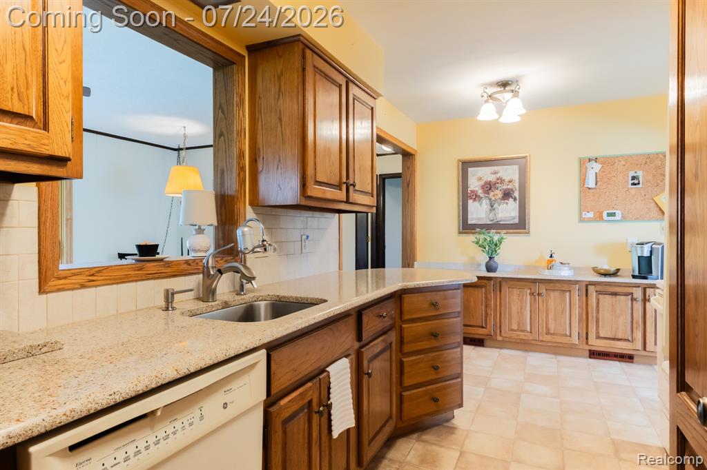 895 Haslett Road Williamston, MI 48895 - Photo 10 of 40 Gallery Image 10