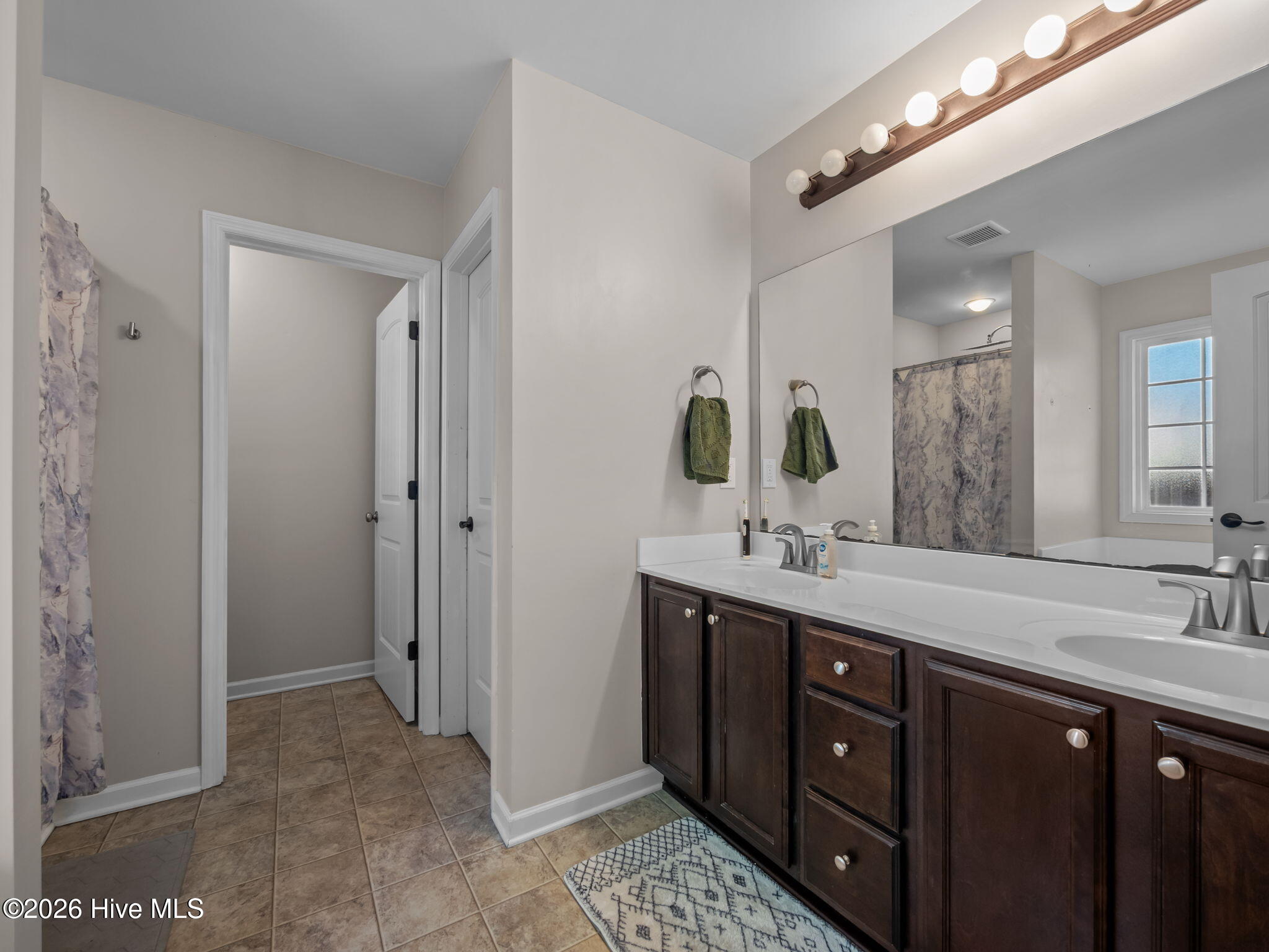 204 Demetrius Court Hubert, NC 28539 - Photo 19 of 31 Primary En Suite Bath