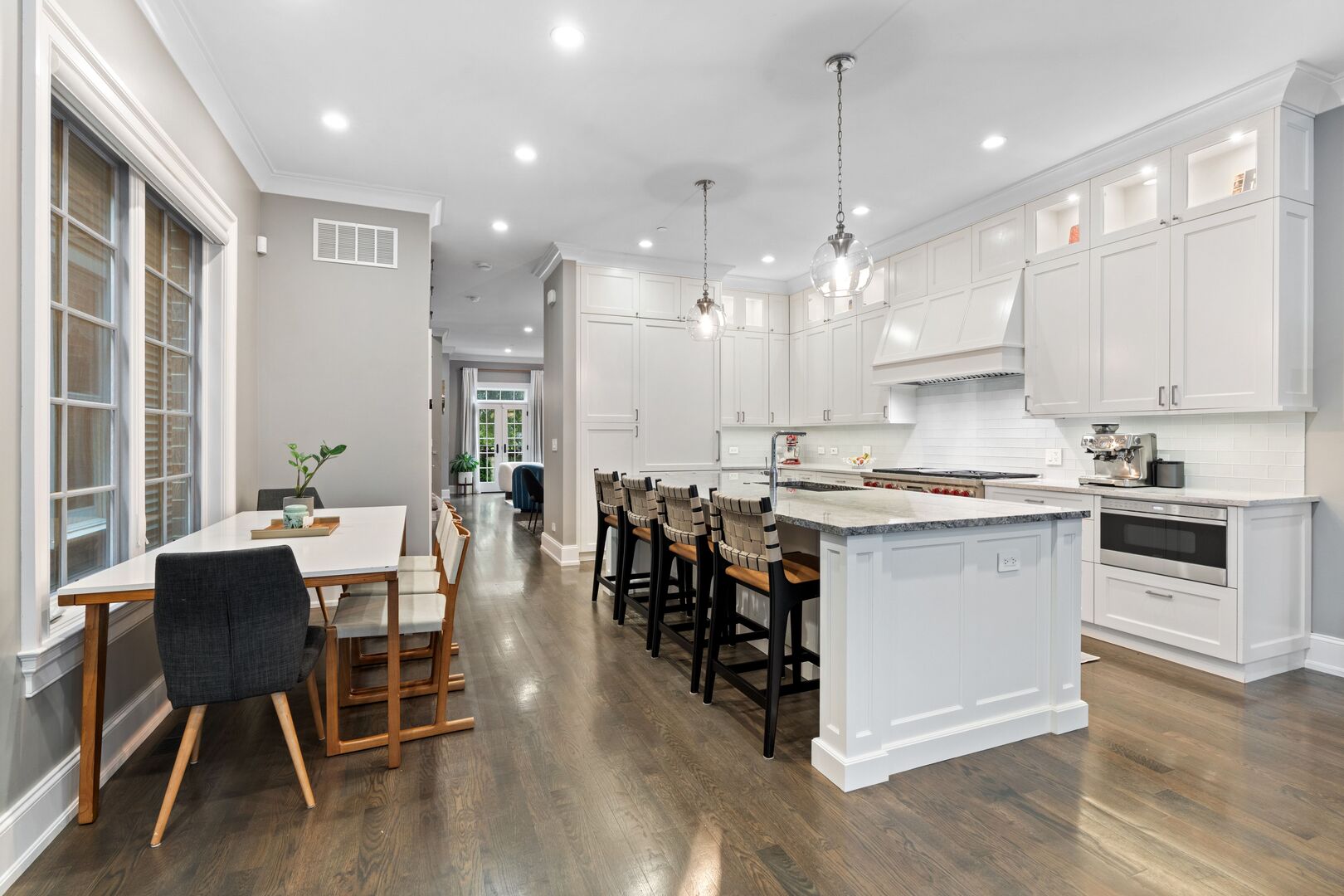 1306 West Byron Street Chicago, IL 60613 - Photo 11 of 43