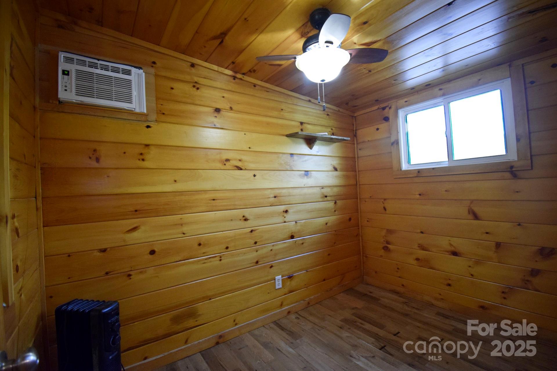 2941 Roby Martin Road Lenoir, NC 28645 - Photo 28 of 47 a bathroom with a window