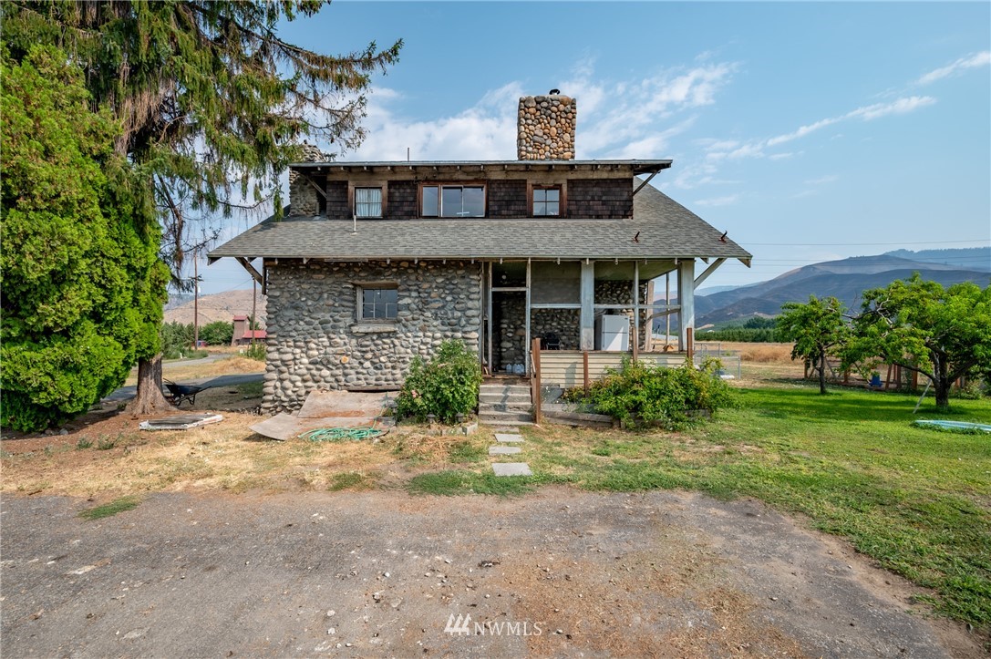 3853 Old Monitor Road Cashmere, WA 98815 - Photo 4 of 24 Gallery Image 4