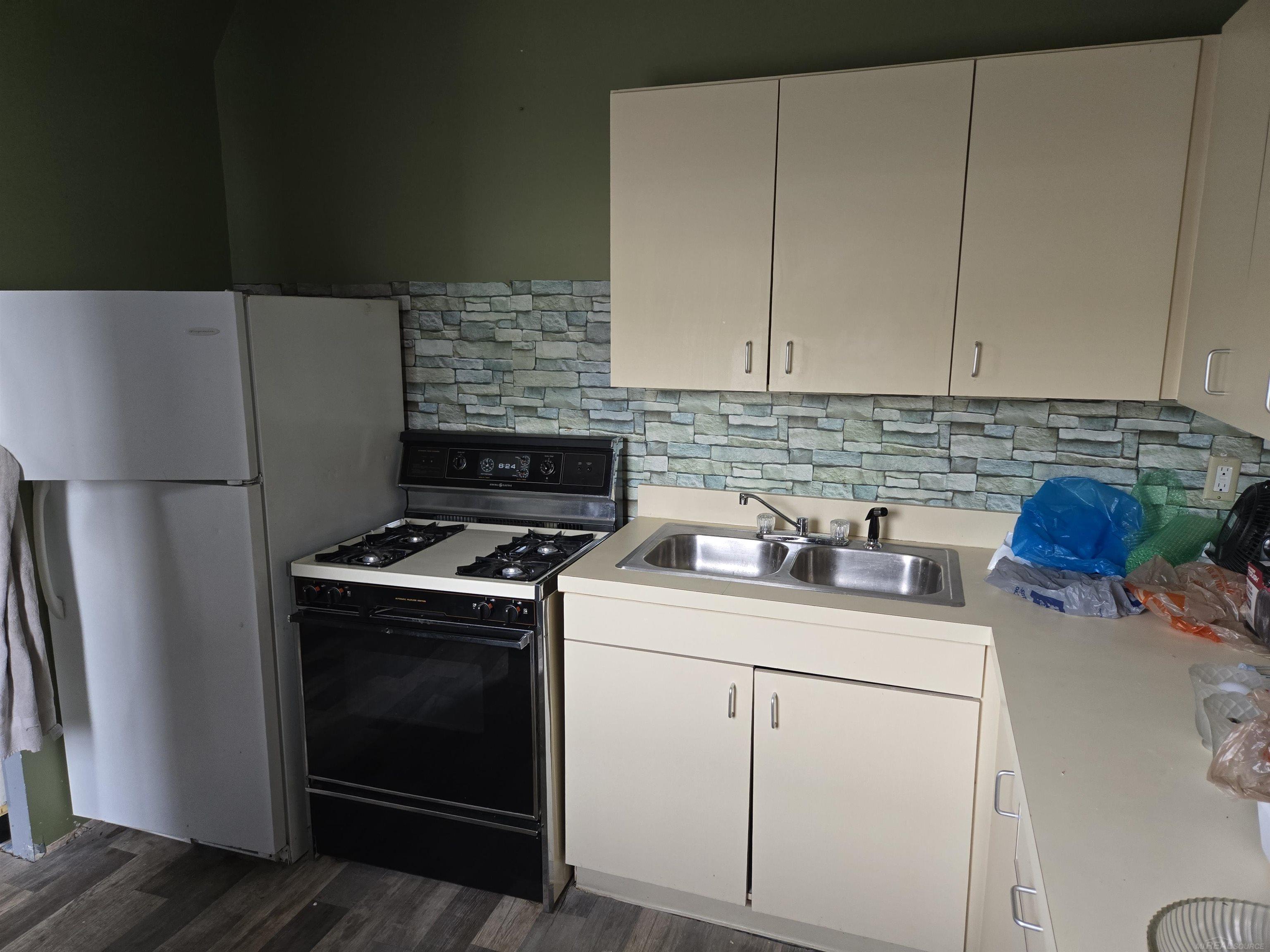 5924 Chicago Road Warren, MI 48092 - Photo 3 of 3
