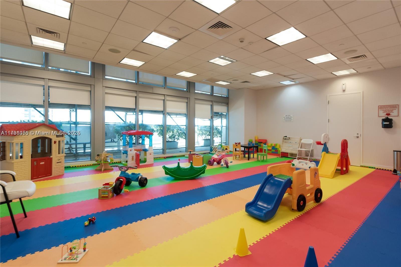 79 Southwest 12th Street, Unit 1710S Miami, FL 33130 - Photo 14 of 18