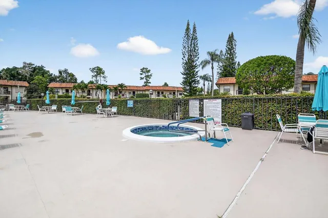 $2,200 | 7233 Golf Colony Court, Unit 102, Lake Worth, FL 33467