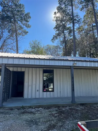 $1,300 | 18222 Bonnie Alice Drive, Unit B, Montgomery, TX 77316