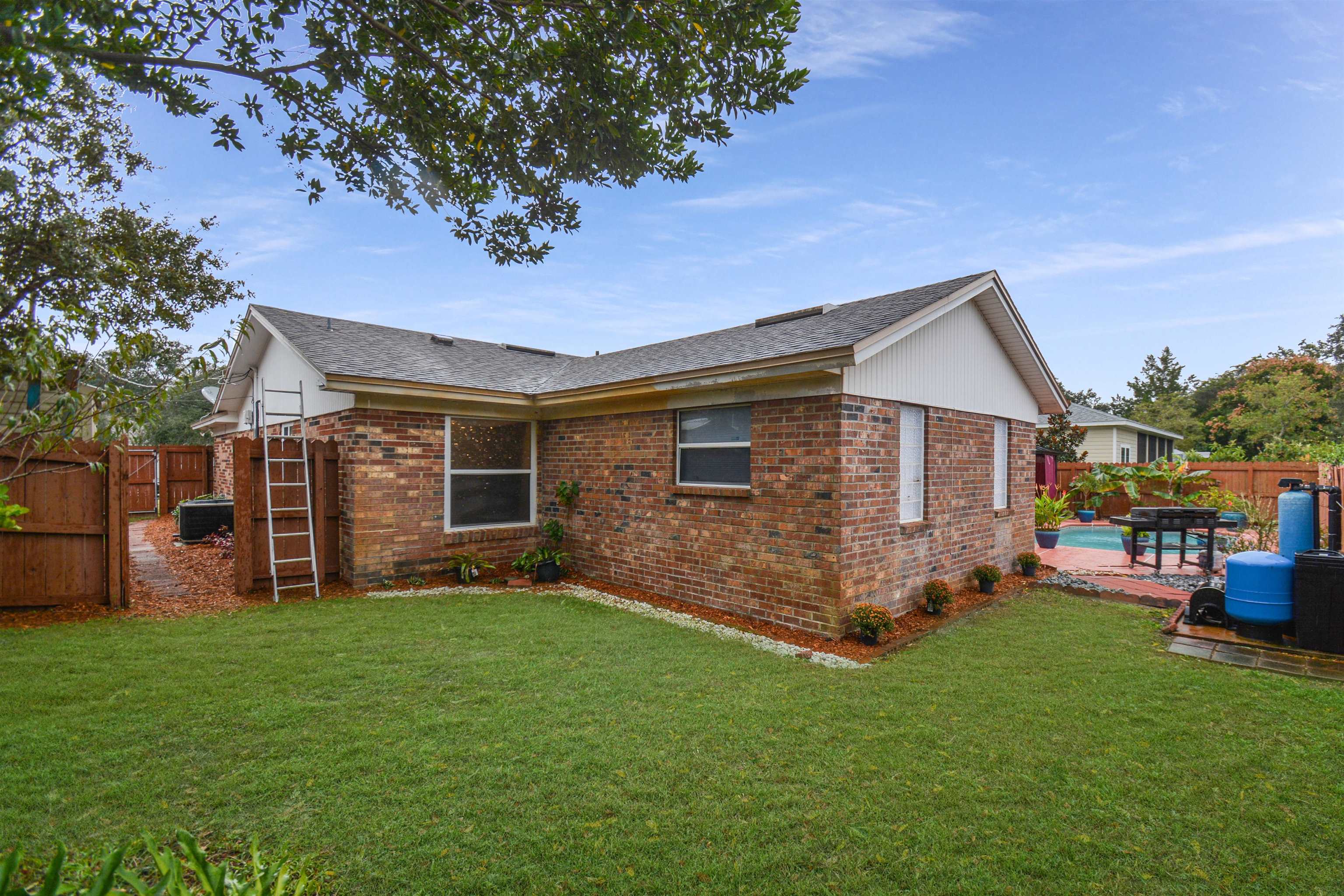 424 Segovia Road St. Augustine, FL 32086 - Photo 25 of 25 a front view of house with yard and green space