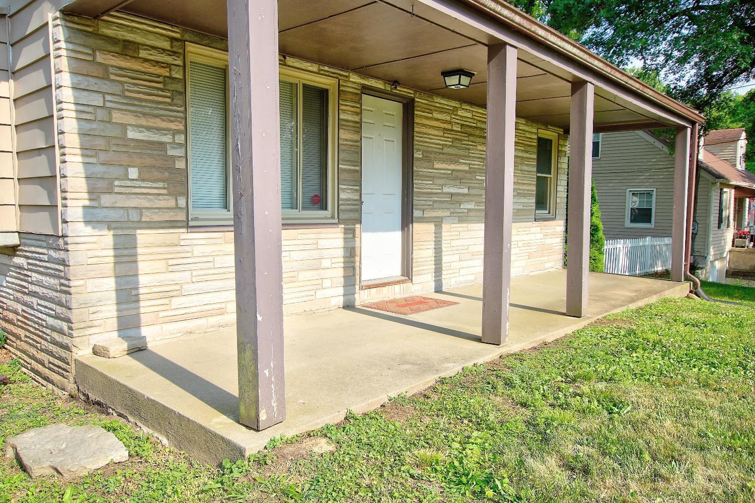 1096 8 Mile Road Cincinnati, OH 45255 - Photo 3 of 15 Gallery Image 3