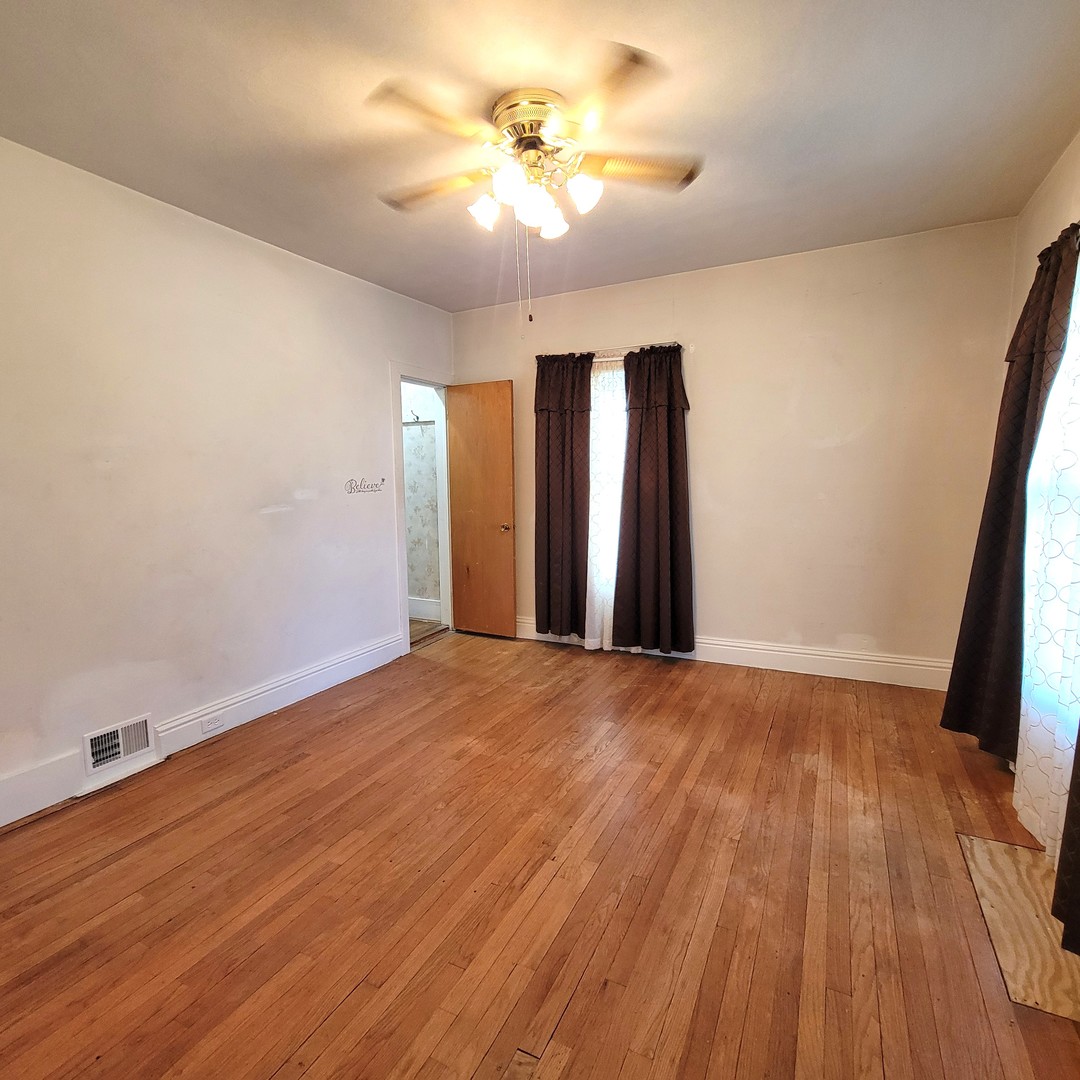 411 39th Street Moline, IL 61265 - Photo 10 of 34