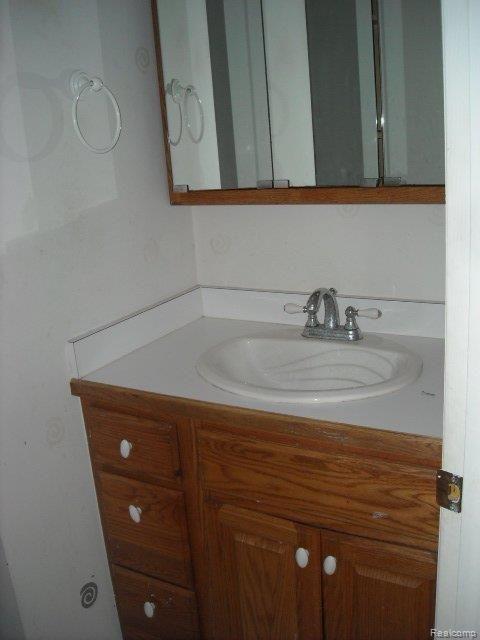 1408 Grace Avenue Rochester, MI 48309 - Photo 5 of 7 DSCN9321
