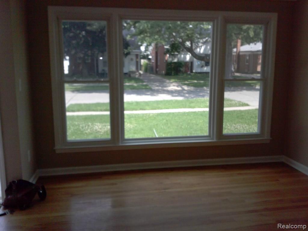 9225 Salem Road Redford, MI 48239 - Photo 13 of 13 CAM00445.jpg